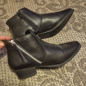Croft & Barrow Black Leather Ankle Boots